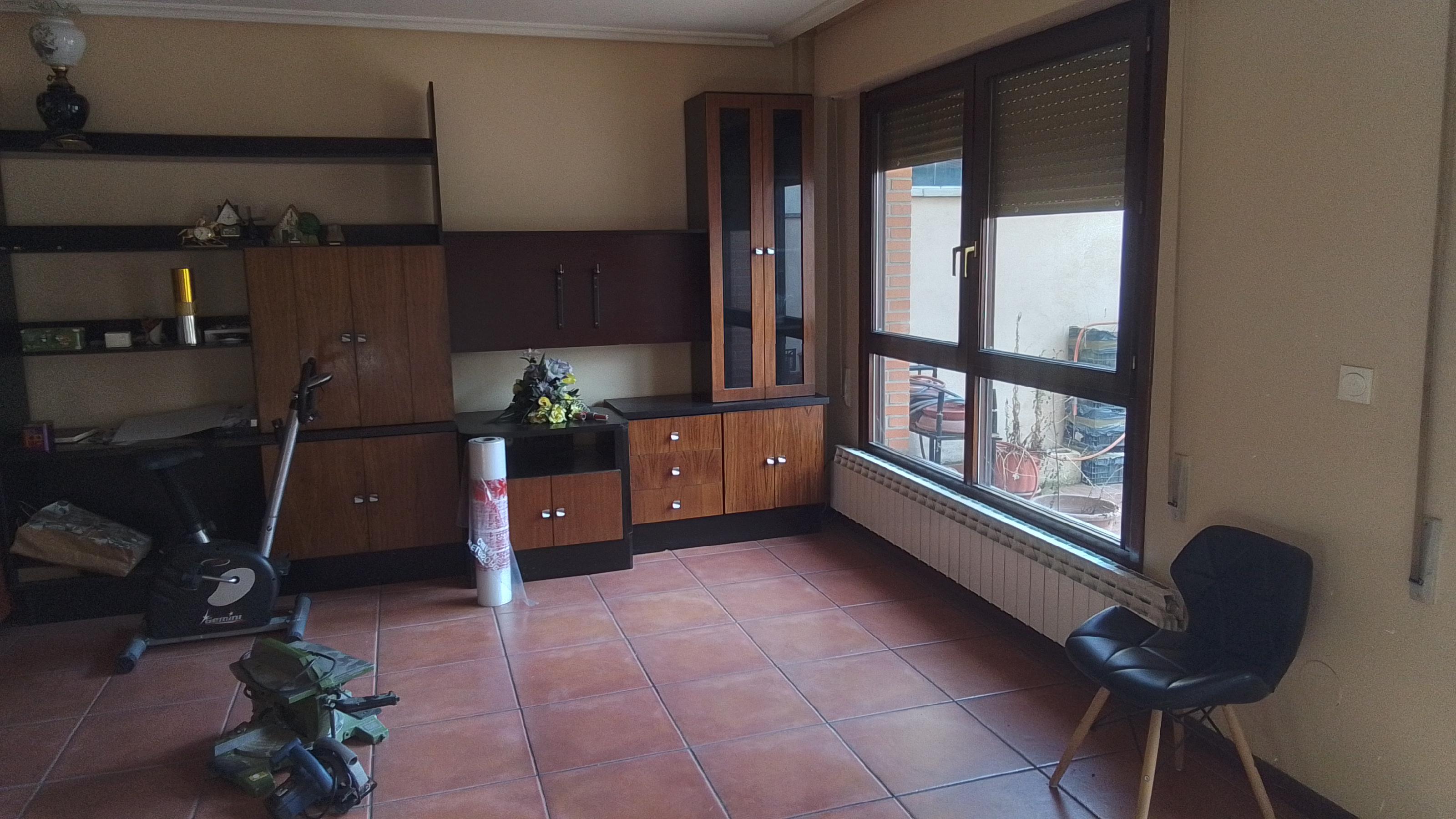 Imagen 6 Casa Adosada en venta en Vitoria-gasteiz / Amplia vivienda adosada en zona protegida 