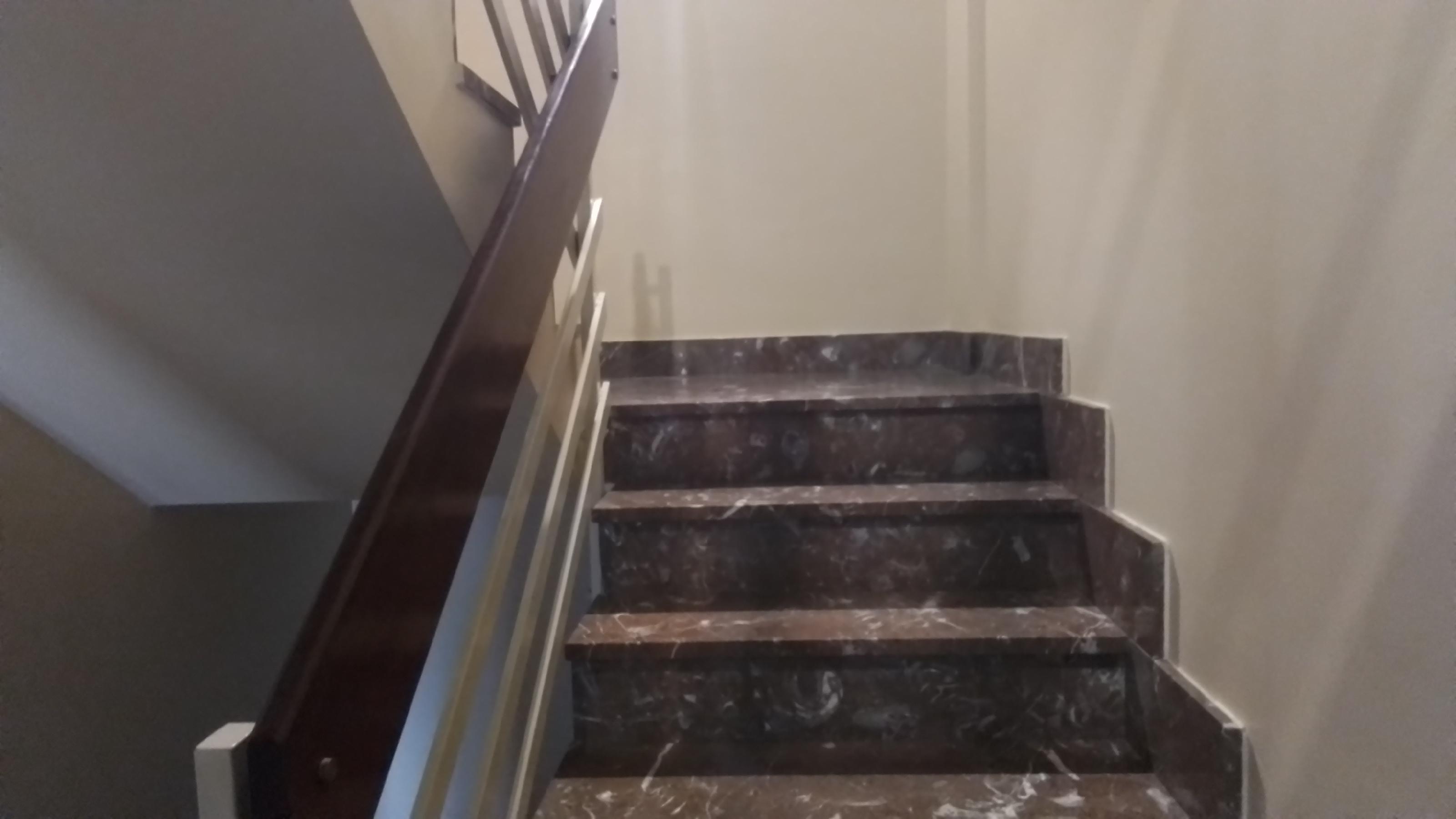 Imagen 9 Casa Adosada en venta en Vitoria-gasteiz / Amplia vivienda adosada en zona protegida 