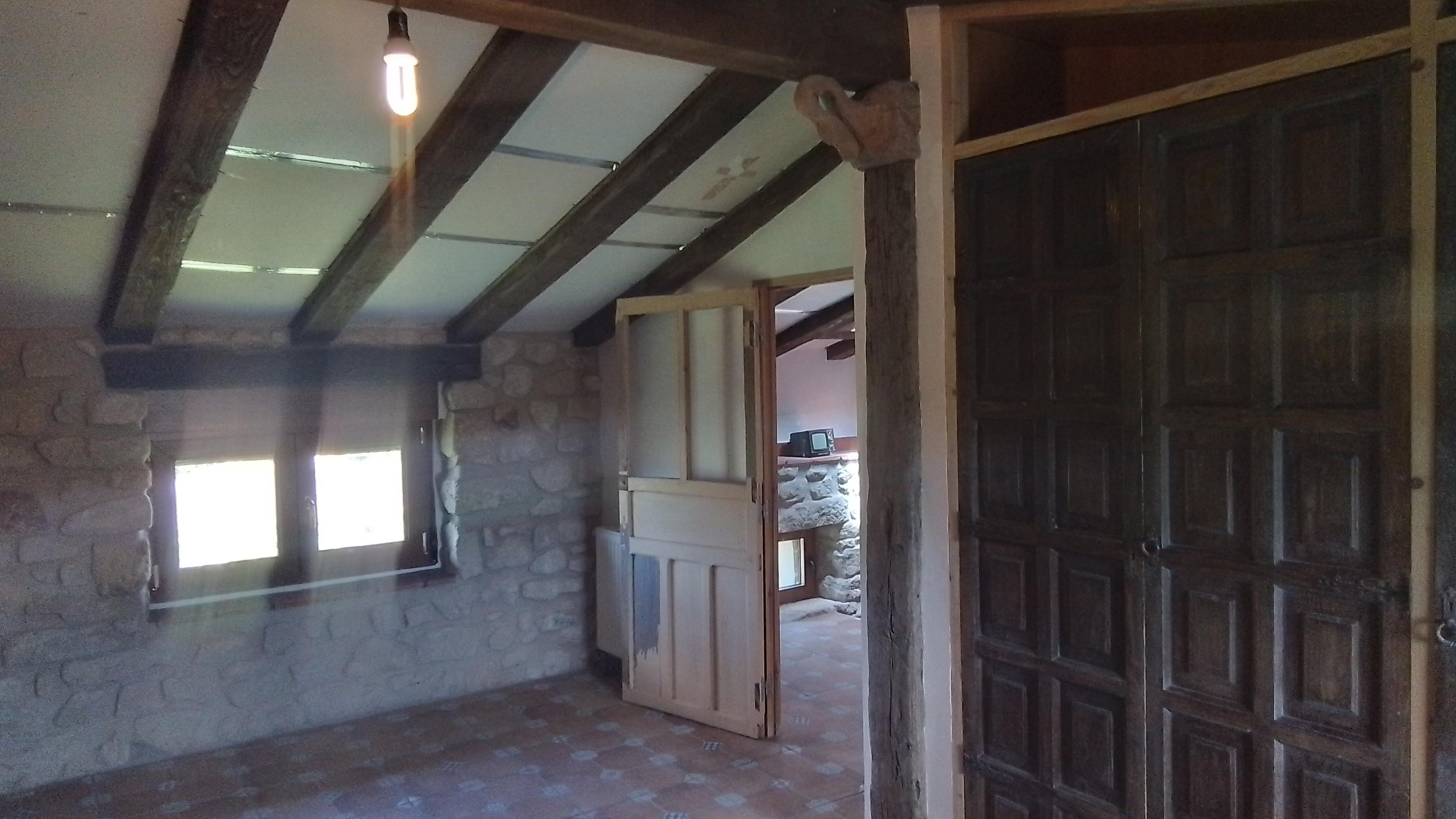 Imagen 6 Casa Rústica en venta en Miranda De Ebro / Situado en el pueblo de Ayuelas a 11 km de Miranda 