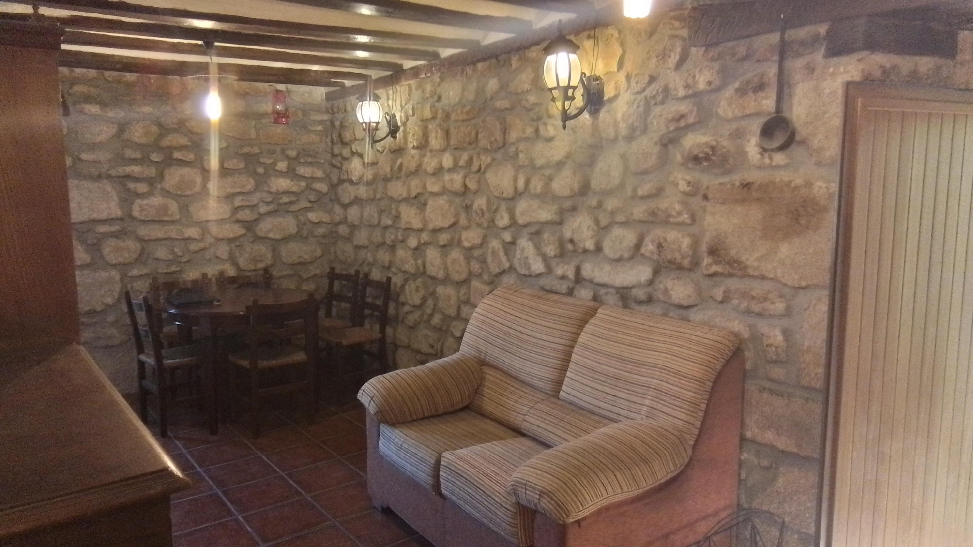 Imagen 8 Casa Rústica en venta en Miranda De Ebro / Situado en el pueblo de Ayuelas a 11 km de Miranda 