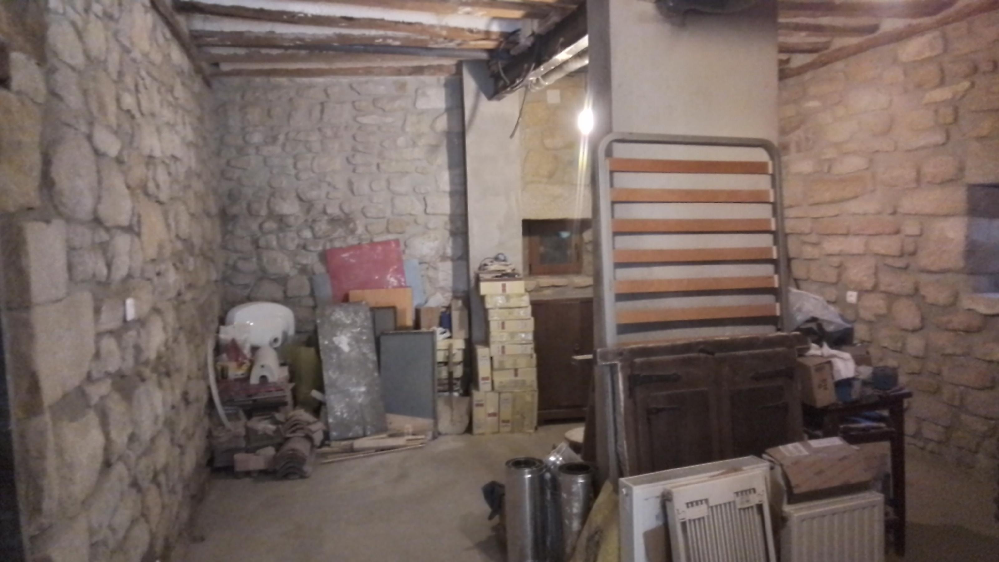 Imagen 2 Casa Rústica en venta en Miranda De Ebro / Situado en el pueblo de Ayuelas a 11 km de Miranda 