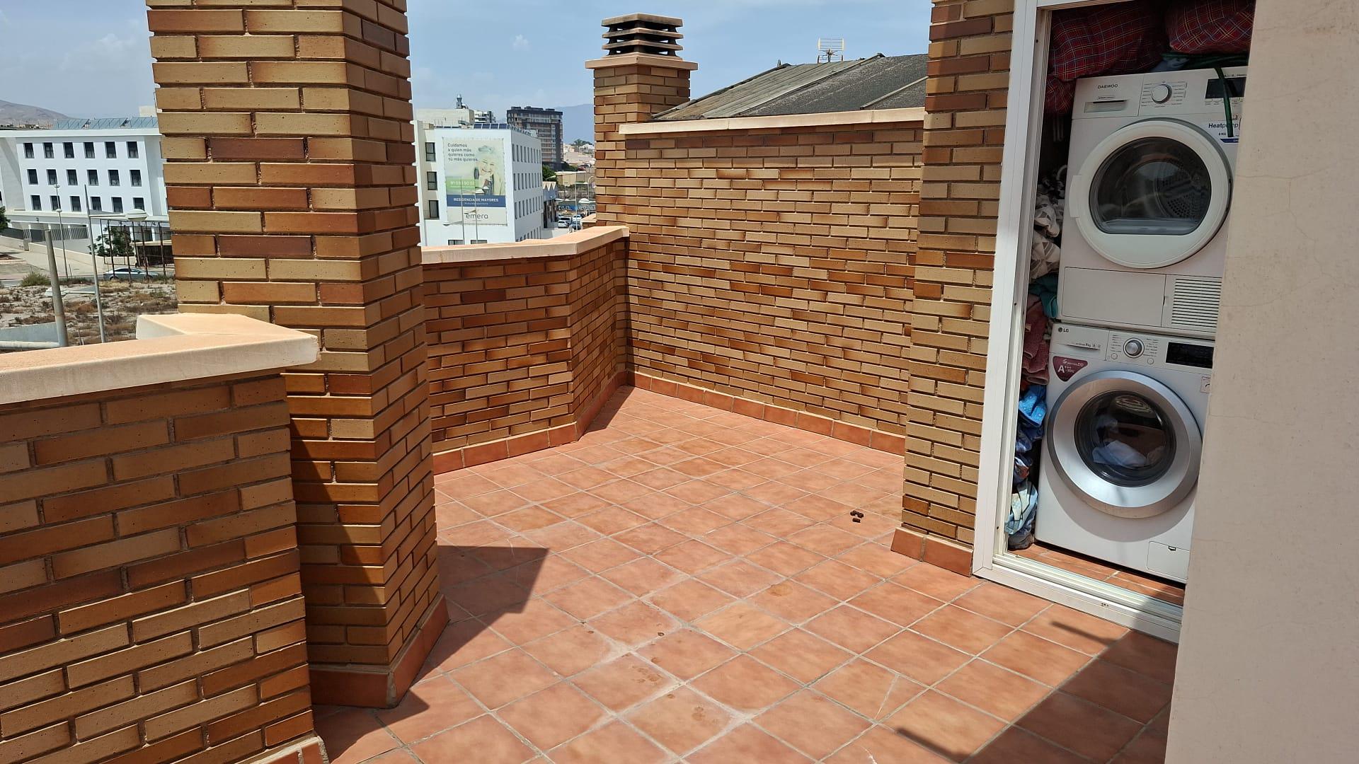 Imagen 15 Dúplex en venta en Almería /  Vega de Aca,todos los servicios cerca.A mts.del estadio