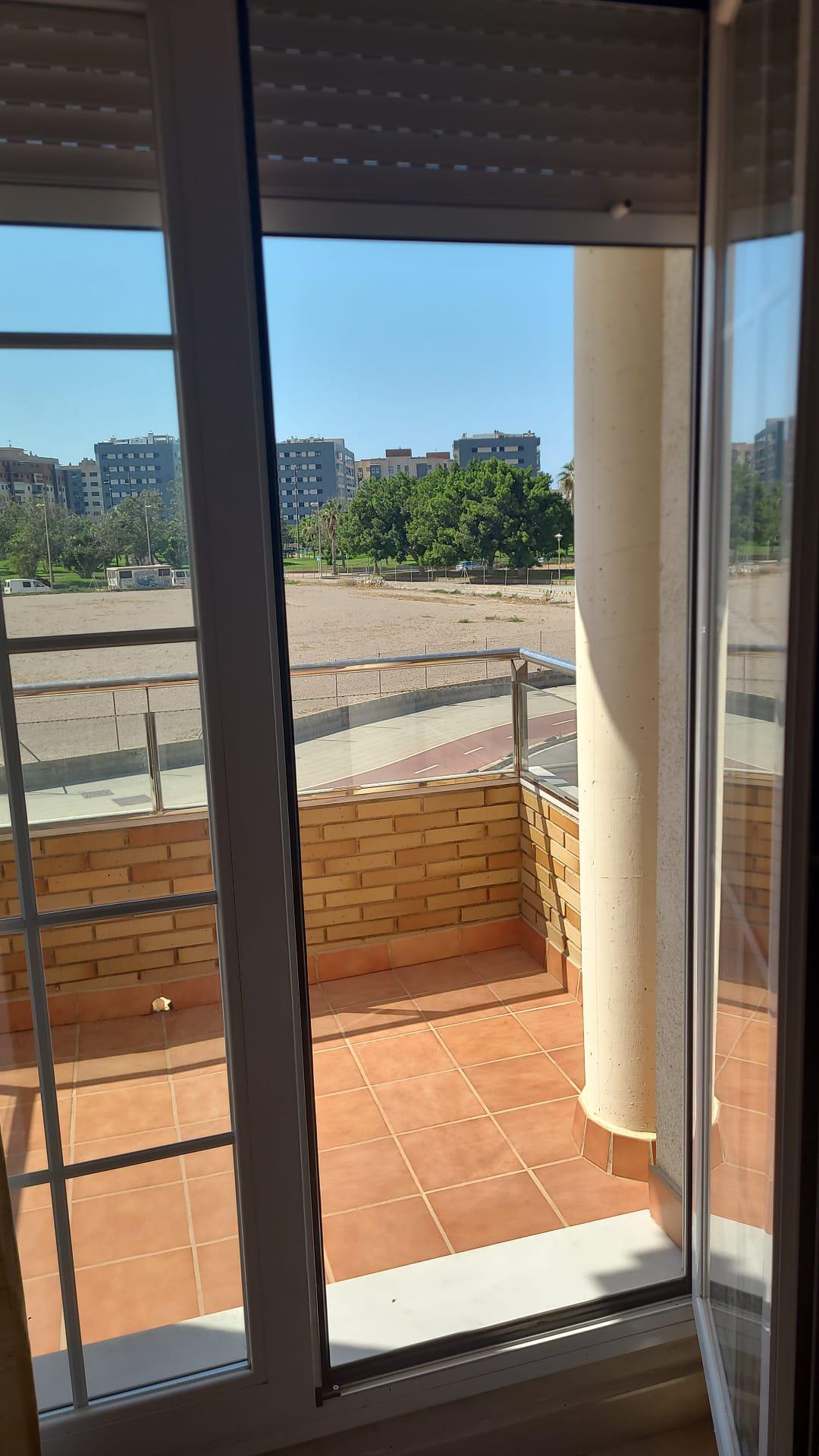 Imagen 10 Dúplex en venta en Almería /  Vega de Aca,todos los servicios cerca.A mts.del estadio