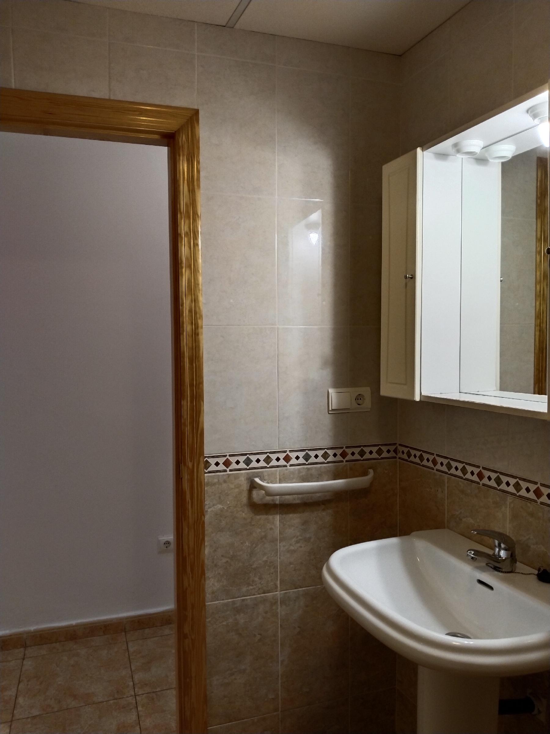 Imagen 17 Apartamento en venta en Garrucha / En el centro del pueblo,cerca de todos los servicios.