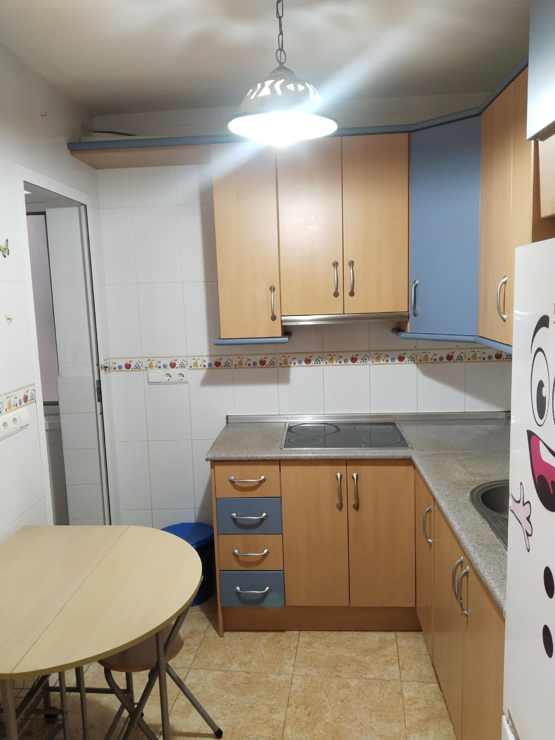 Imagen 10 Apartamento en venta en Garrucha / En el centro del pueblo,cerca de todos los servicios.