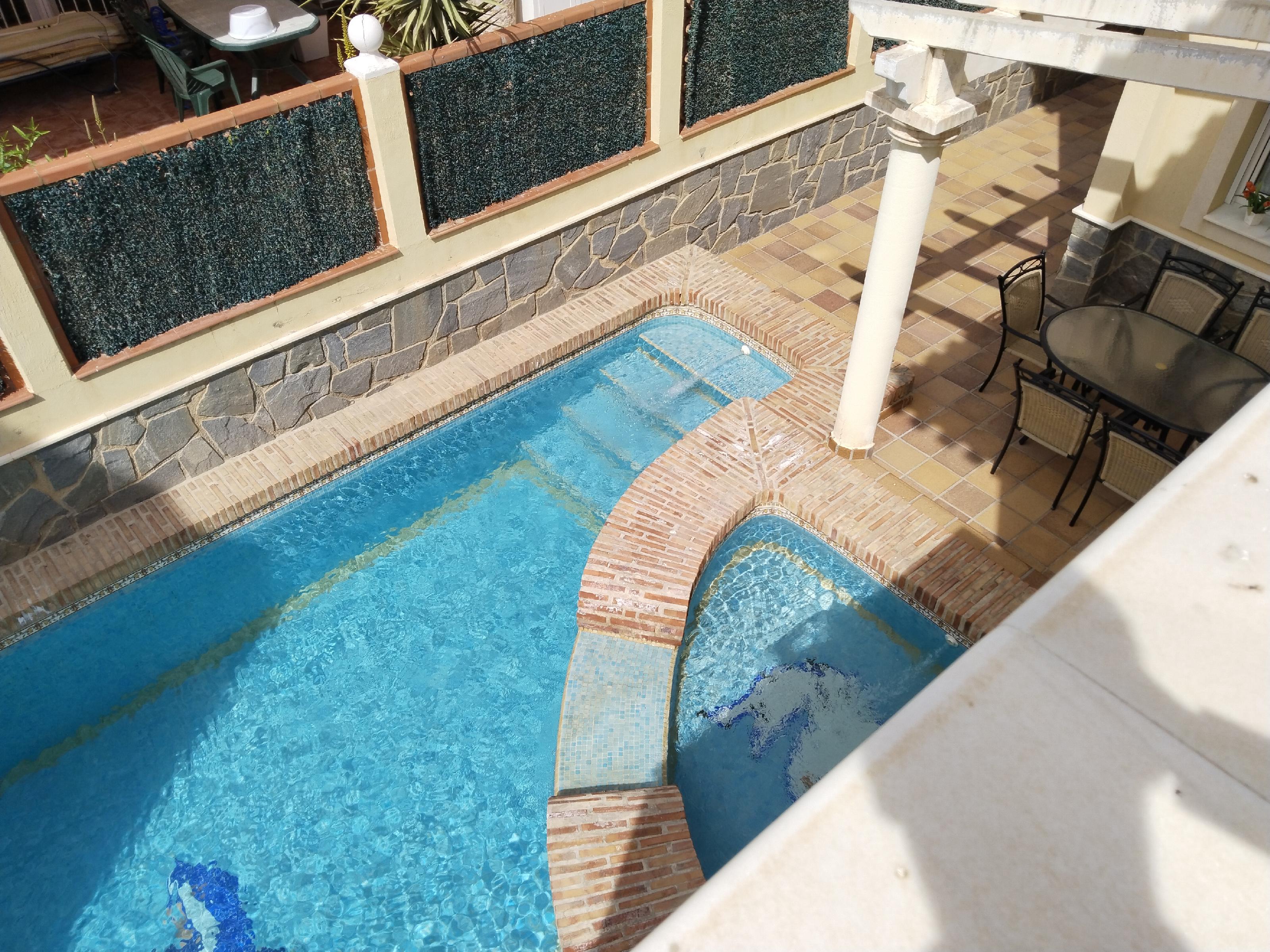 Imagen 33 Casa Adosada en venta en Garrucha / En frente de la playa, cerca de todos los servicios.