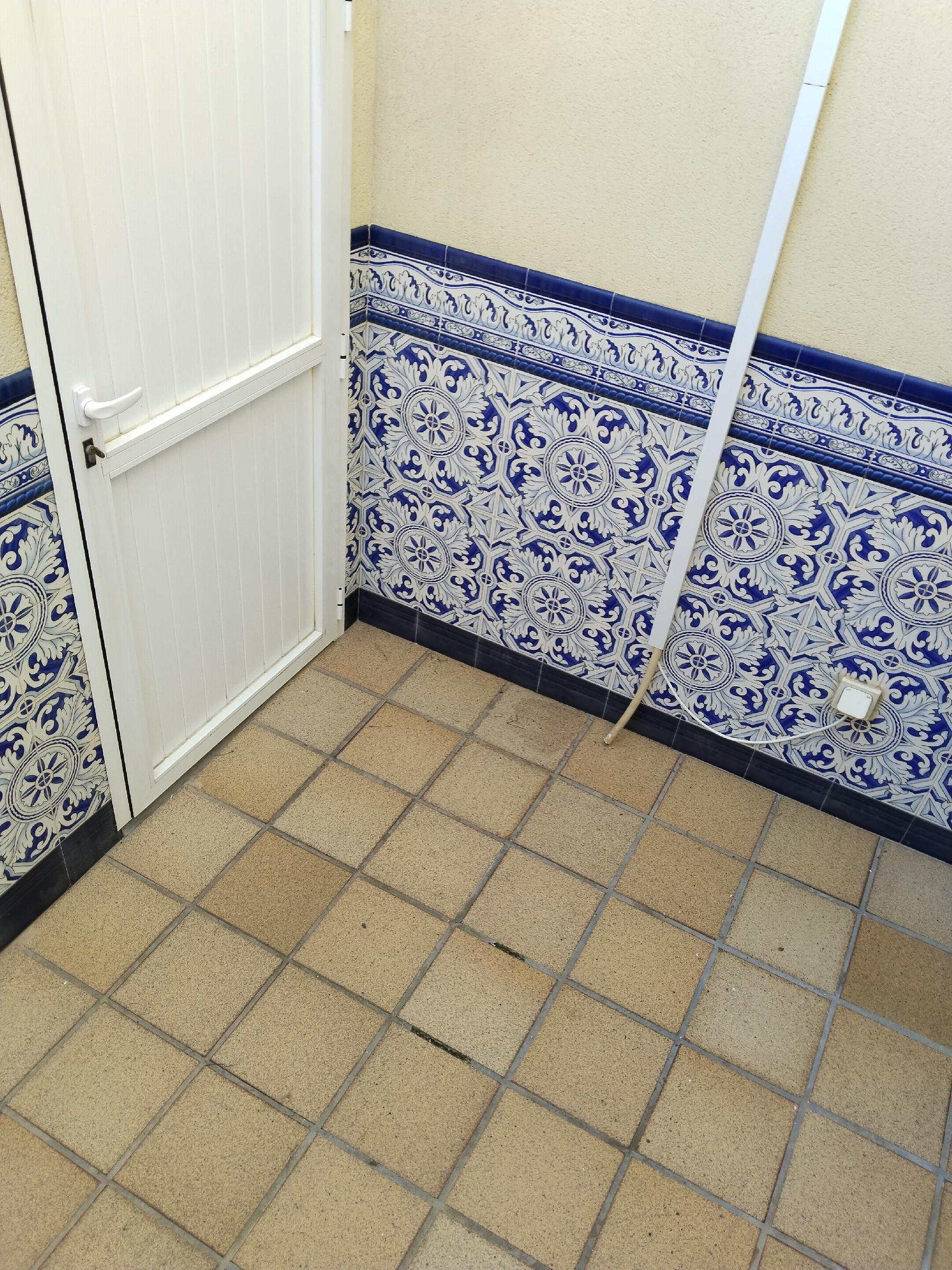 Imagen 11 Casa Adosada en venta en Garrucha / En frente de la playa, cerca de todos los servicios.