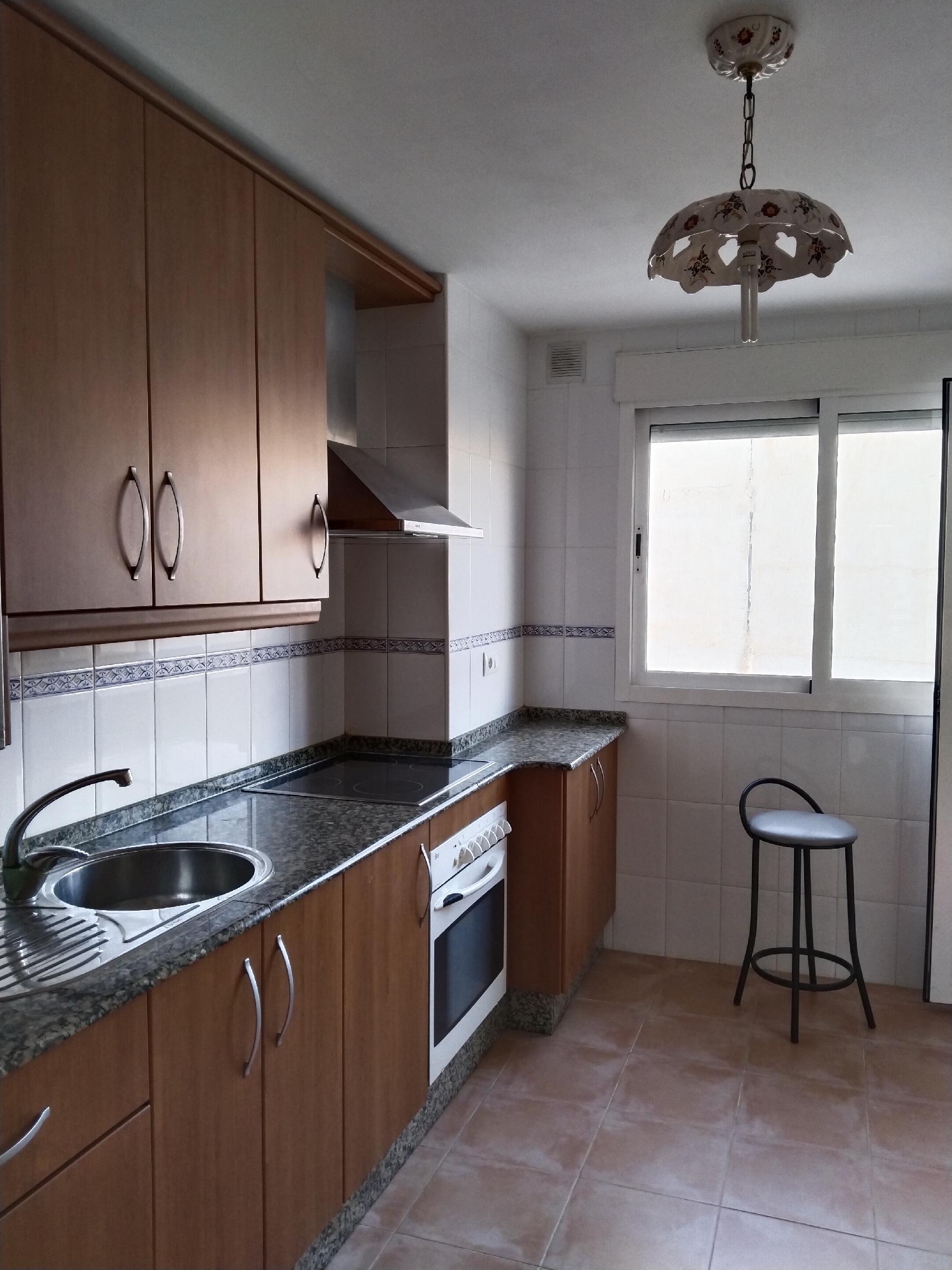 Imagen 11 Apartamento en venta en Garrucha / Cerca de los supermercados y de la playa.