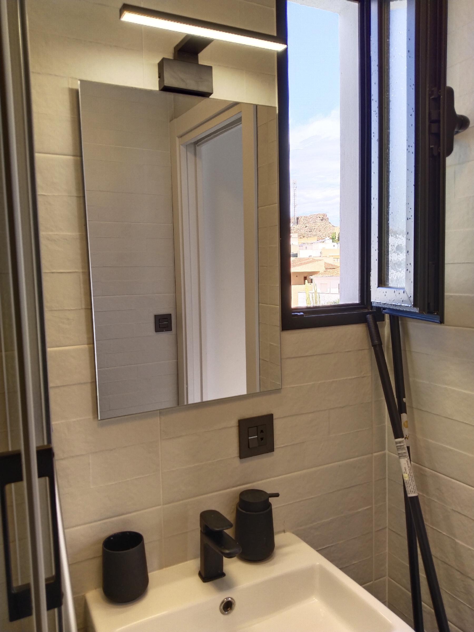 Imagen 9 Apartamento en alquiler en Garrucha / Vivienda en esquina, cerca de todos los servicios.
