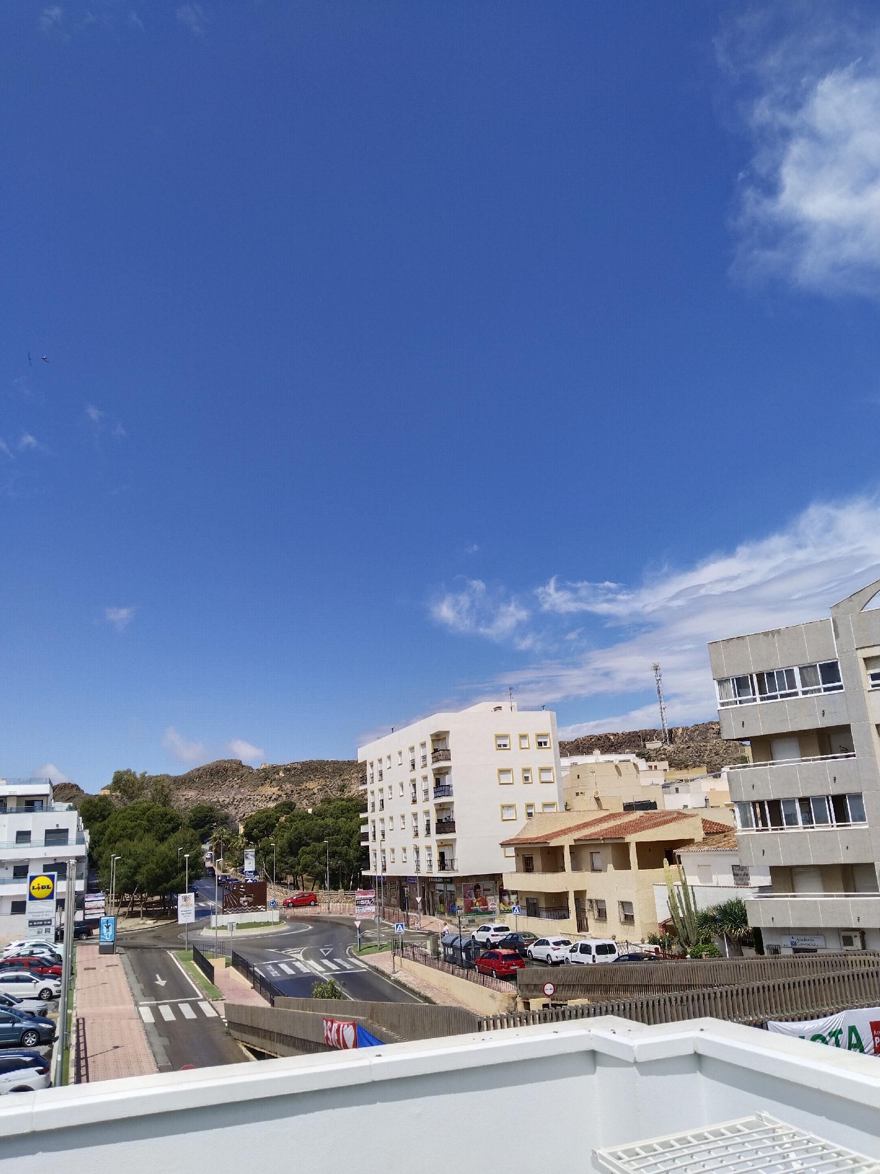Imagen 12 Apartamento en alquiler en Garrucha / Vivienda en esquina, cerca de todos los servicios.
