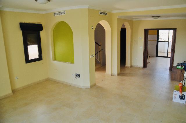 Imagen 2 Inmueble 295294 - Casa Adosada en venta en Ayamonte / Junto al Centro Comercial La Plaza.