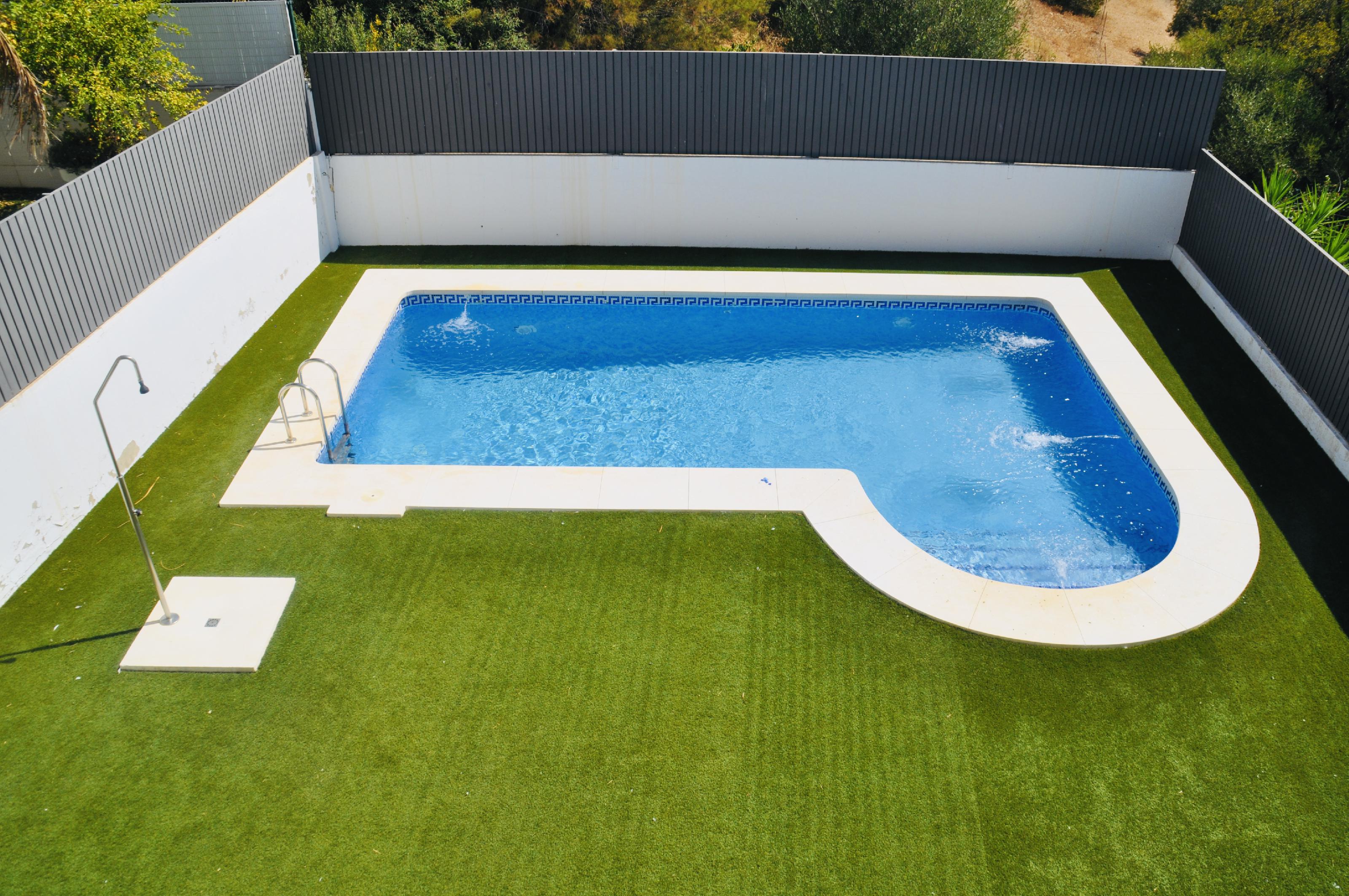 Imagen 8 Casa Adosada en venta en Ayamonte / Junto al Centro Comercial La Plaza.