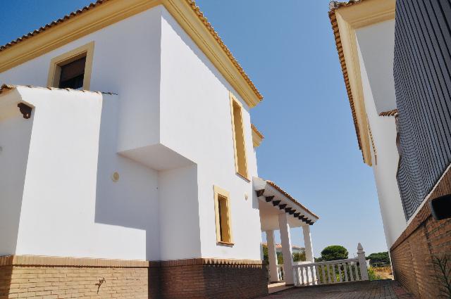 Imagen 20 Inmueble 295294 - Casa Adosada en venta en Ayamonte / Junto al Centro Comercial La Plaza.