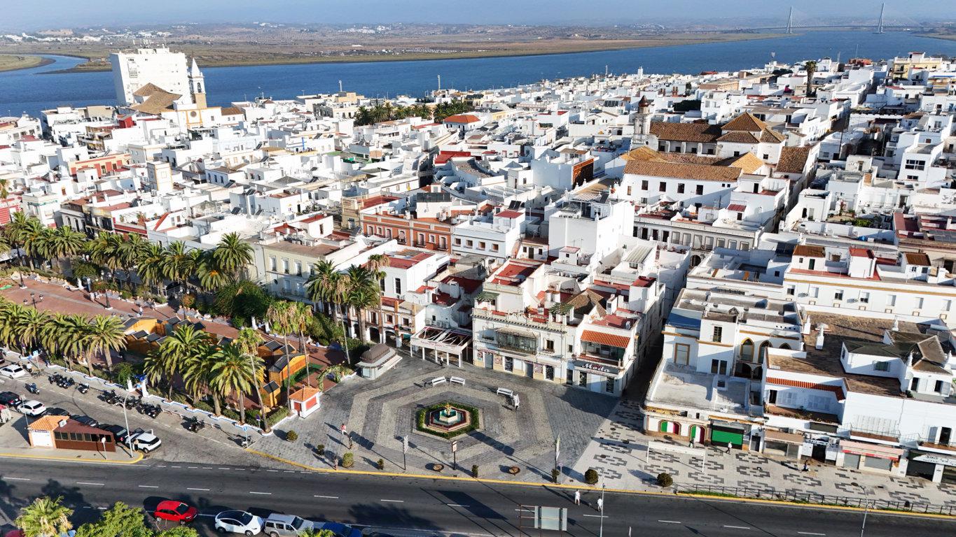 Imagen 1 Casa en venta en Ayamonte / En la entrada del Paseo de la Ribera de Ayamonte