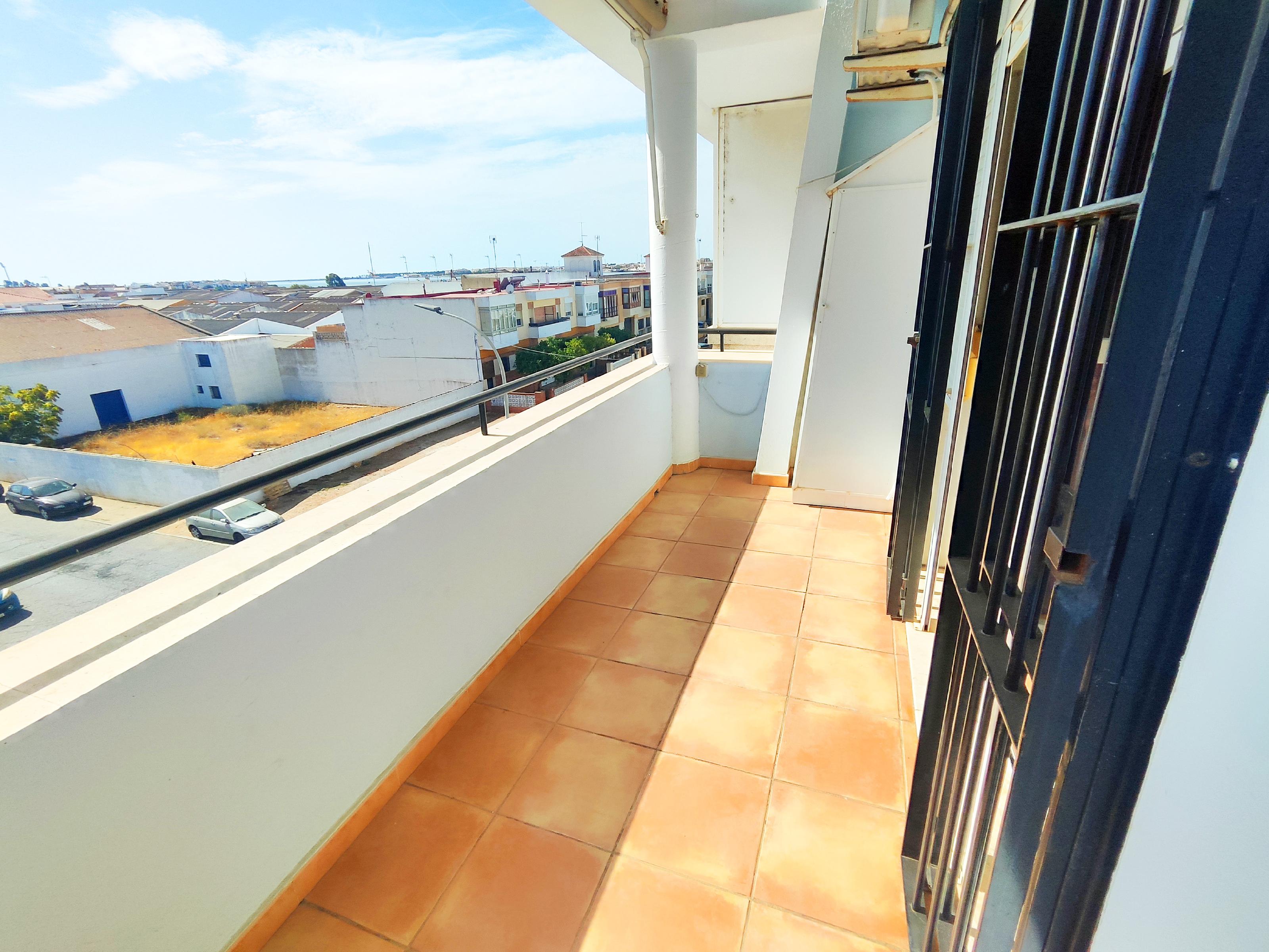 Imagen 20 Apartamento en venta en Ayamonte / Junto al colegio Padre Jesús, a 2´ del Centro de salud