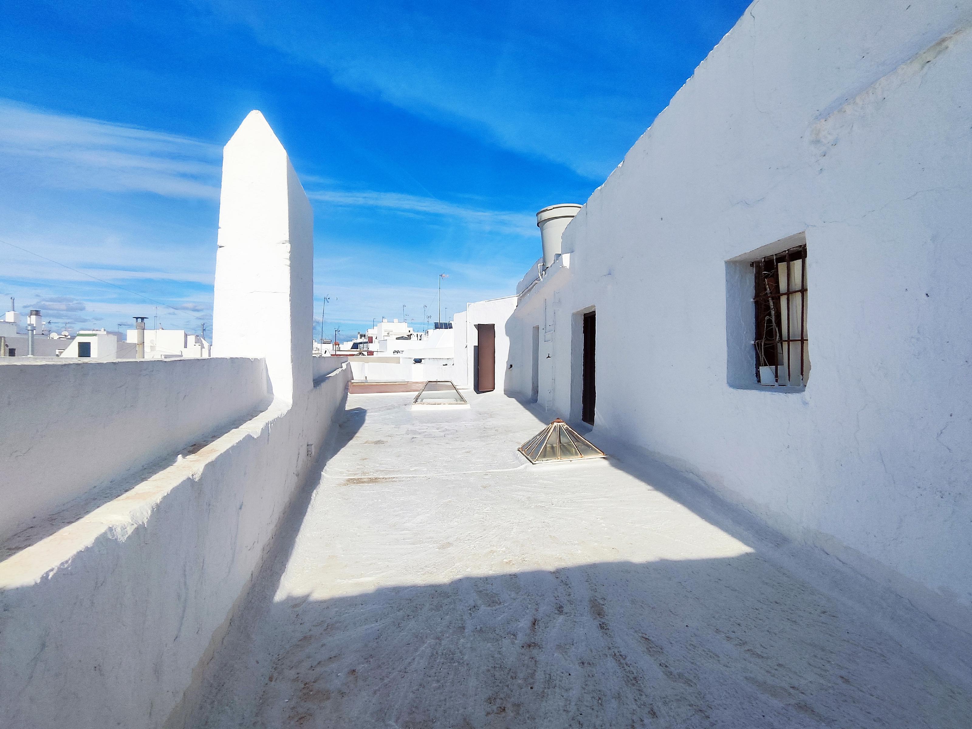 Imagen 2 Casa en venta en Ayamonte / Junto al Paseo de la Ribera y a 2 minutos de la Laguna.