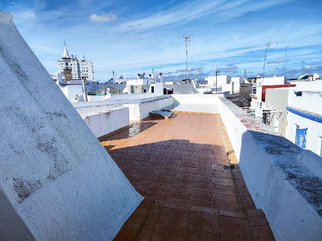 Imagen 1 Inmueble 299096 - Casa en venta en Ayamonte / Junto al Paseo de la Ribera y a 2 minutos de la Laguna.