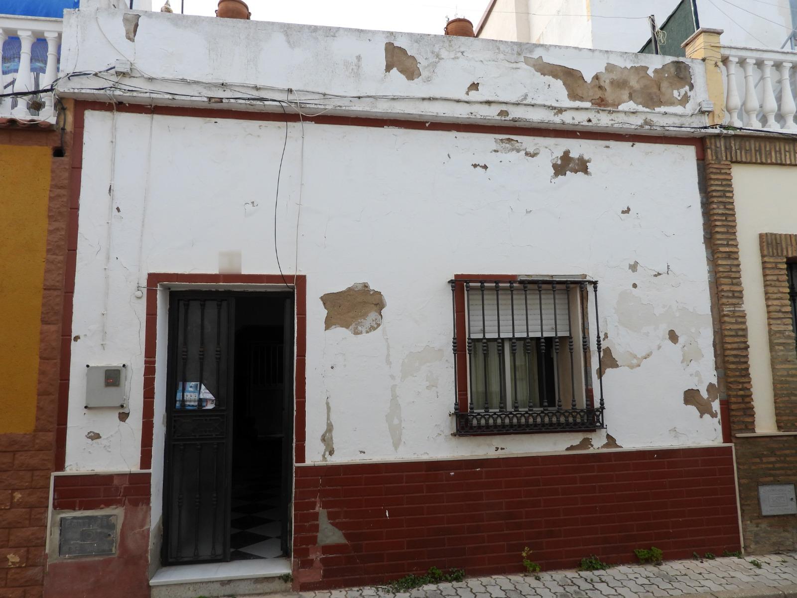 Imagen 1 Casa en venta en Ayamonte / Junto estación de autobuses, instituto y guardia civil