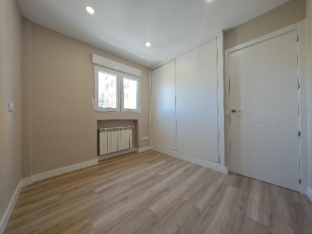 Imagen 19 Inmueble 298601 - Piso en venta en Madrid / Cercano a la calle Hermanos Garcias Noblejas