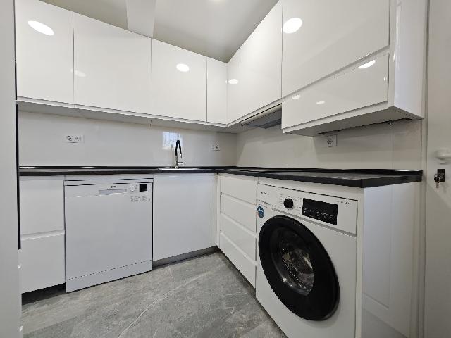 Imagen 10 Inmueble 298601 - Piso en venta en Madrid / Cercano a la calle Hermanos Garcias Noblejas