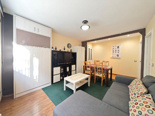 Imagen 3 Inmueble 299947 - Planta Baja en venta en Madrid / Zona ventas cercano al parque Fuente del Berro