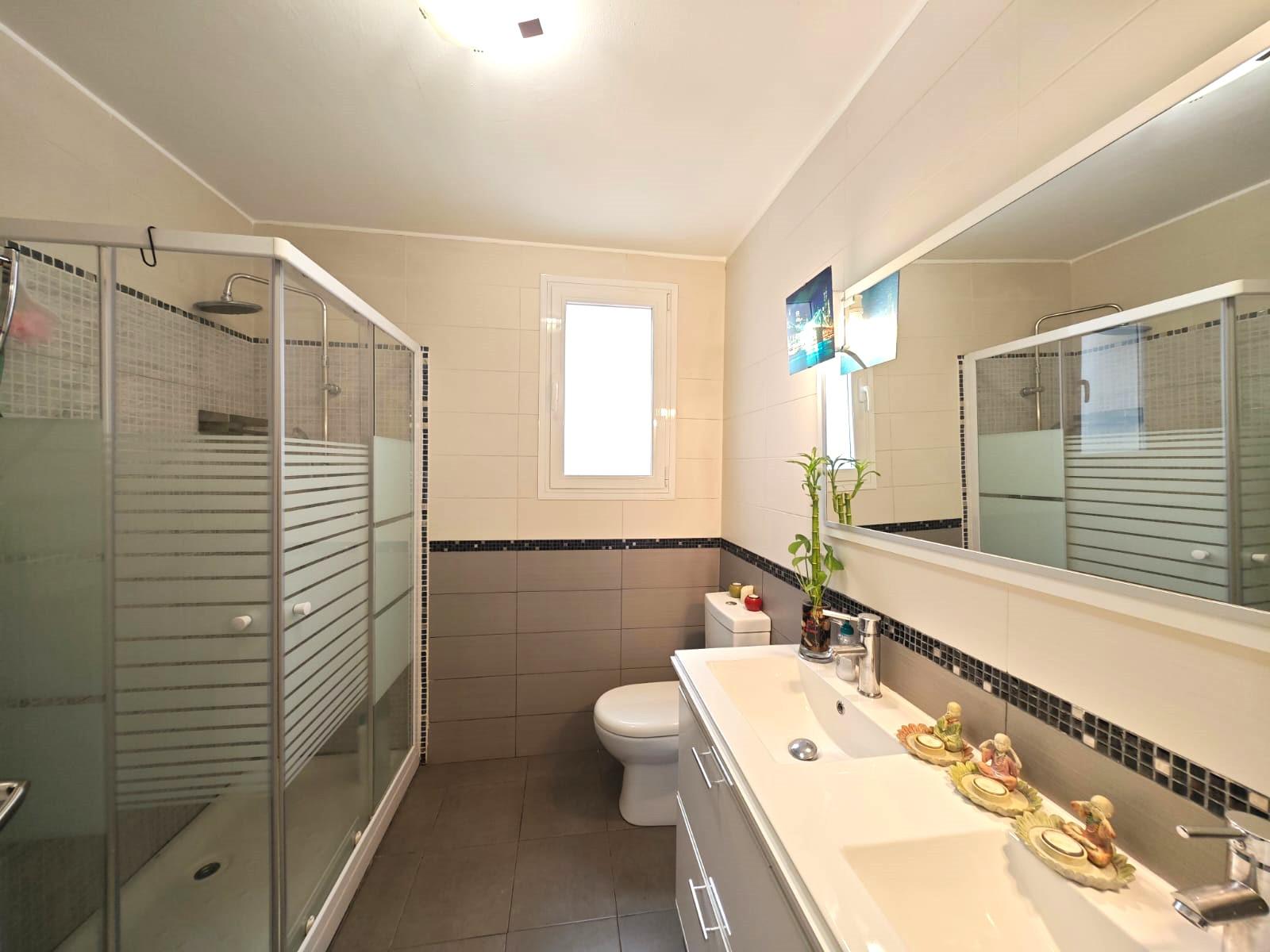 Imagen 10 Planta Baja en venta en Madrid / Zona ventas cercano al parque Fuente del Berro