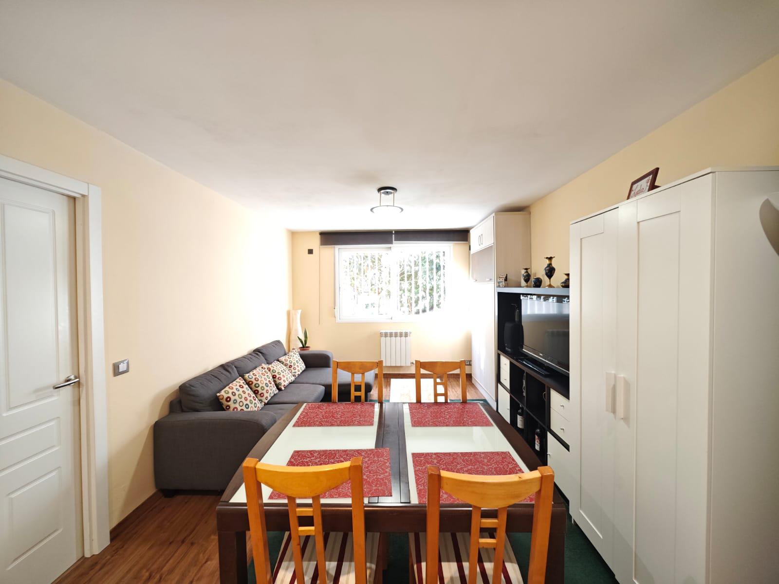 Imagen 1 Planta Baja en venta en Madrid / Zona ventas cercano al parque Fuente del Berro