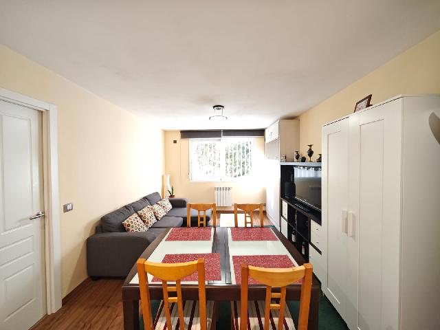 Imagen 1 Inmueble 299947 - Planta Baja en venta en Madrid / Zona ventas cercano al parque Fuente del Berro