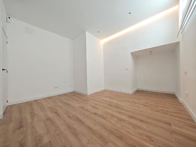 Imagen 10 Inmueble 300957 - Planta Baja en venta en Madrid / Calle Las Cañas a 3 minutos de la Calle Arturo Soria