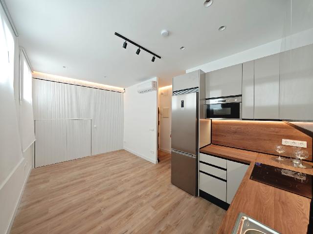 Imagen 3 Inmueble 300957 - Planta Baja en venta en Madrid / Calle Las Cañas a 3 minutos de la Calle Arturo Soria