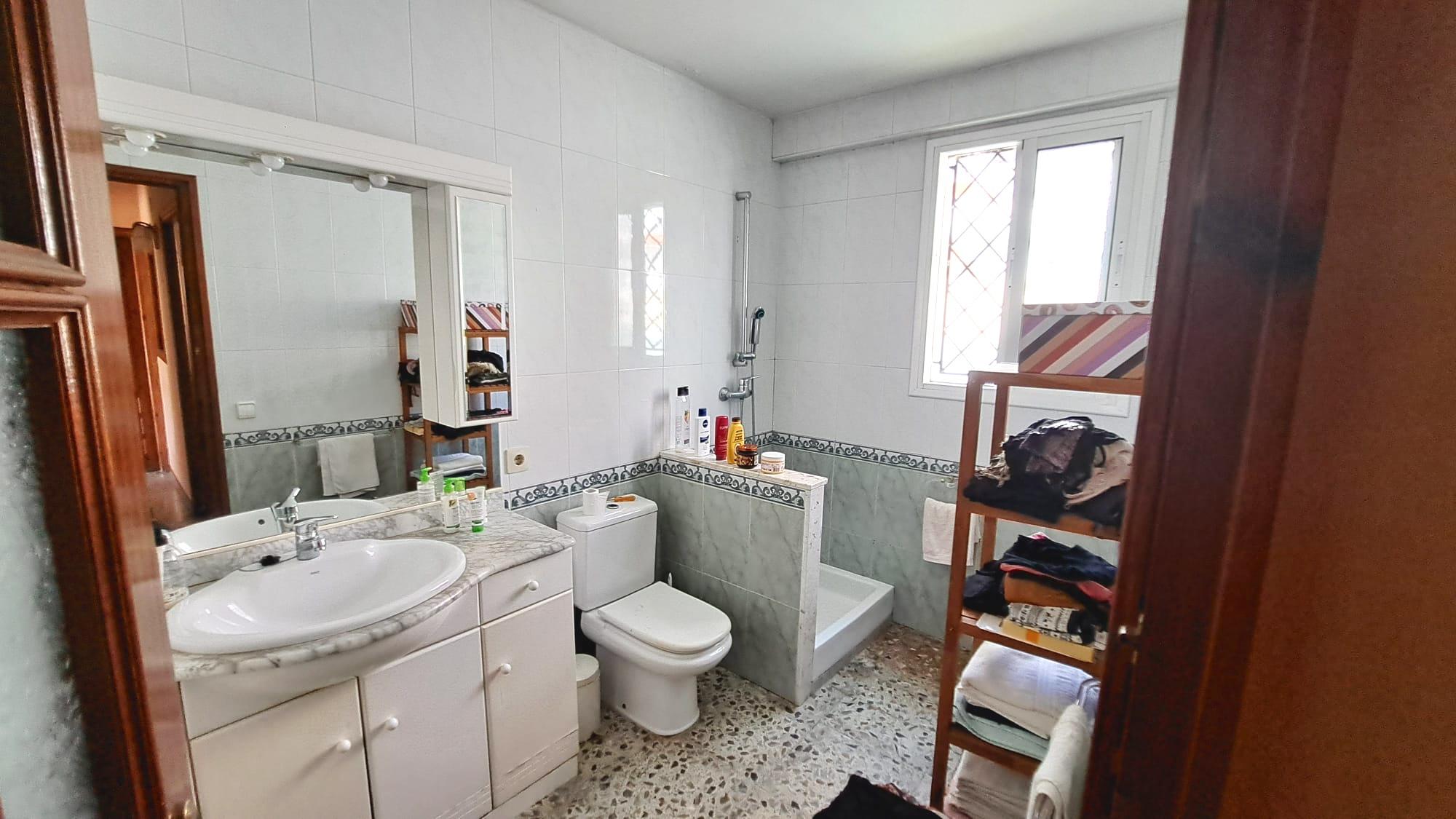 Imagen 21 Casa Aislada en venta en Pineda De Mar / Can Cornet, fácil acceso a tan solo 2 minutos de n-ii.