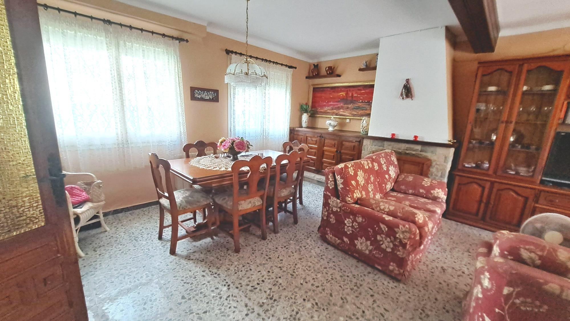 Imagen 27 Casa Aislada en venta en Pineda De Mar / Can Cornet, fácil acceso a tan solo 2 minutos de n-ii.