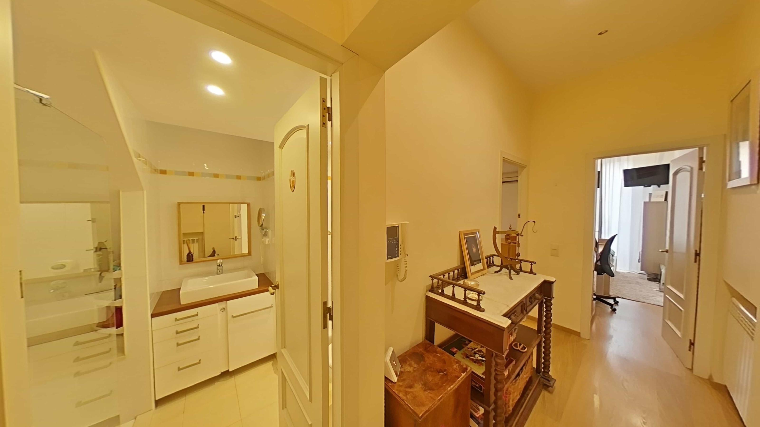 Imagen 26 Casa Adosada en venta en Canet De Mar / A 5 minutos del Ayuntamiento, mar a 200m, Renfe a 2 min