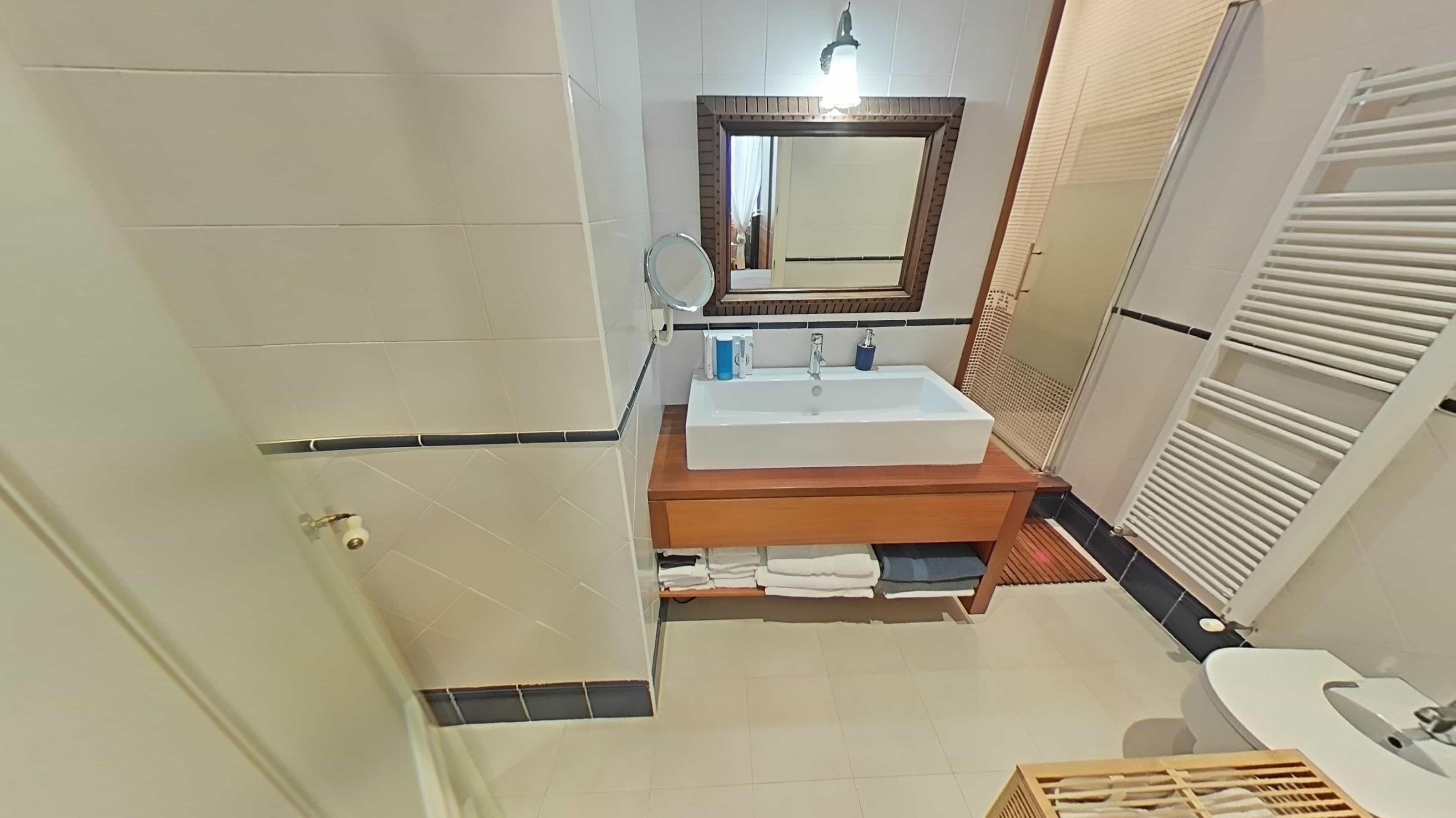 Imagen 21 Casa Adosada en venta en Canet De Mar / A 5 minutos del Ayuntamiento, mar a 200m, Renfe a 2 min