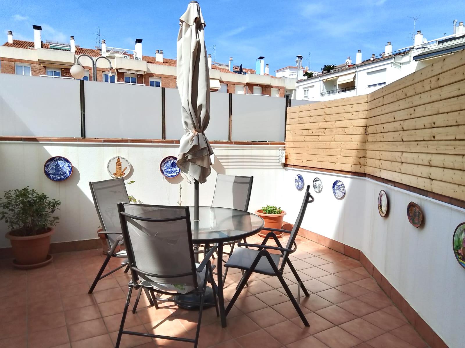 Imagen 4 Piso en venta en Pineda De Mar / Zona centro, 2a línea de mar y a 150 m. de la playa.