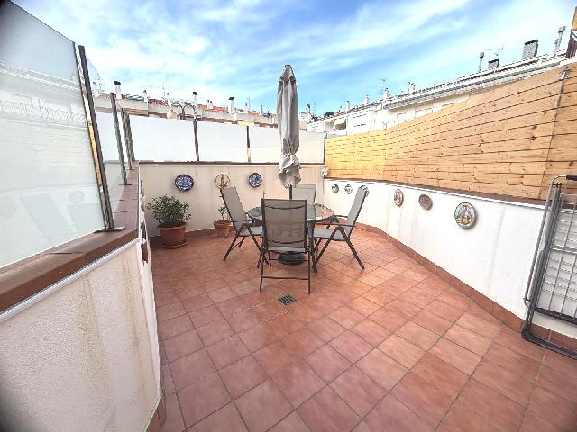 Imagen 16 Inmueble 292885 - Piso en venta en Pineda De Mar / Zona centro, 2a línea de mar y a 150 m. de la playa.