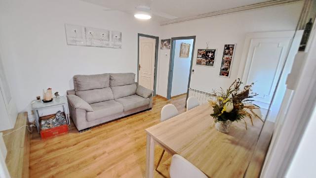 Imagen 5 Inmueble 297387 - Piso en venta en Pineda De Mar / Zona centro, 2a línea de mar y a 100 m. de la playa.