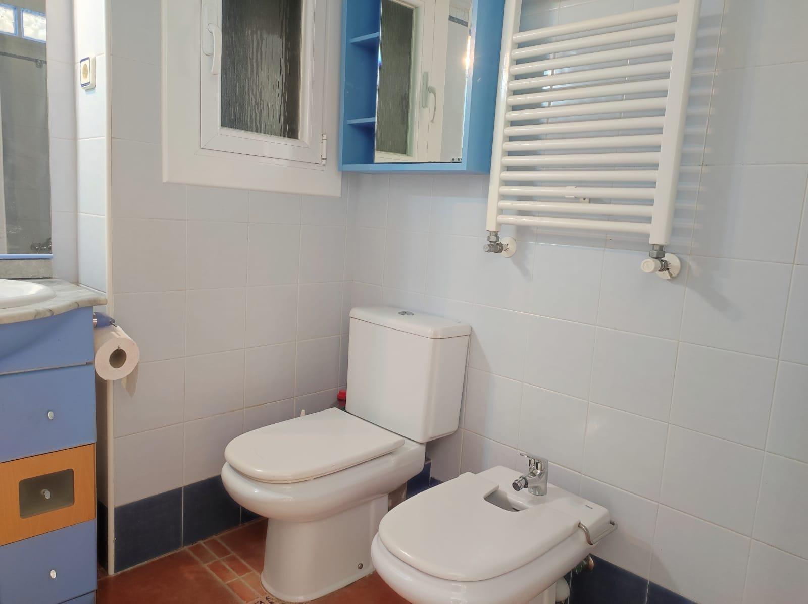 Imagen 15 Apto. Playa en venta en Calella / Frente a la estación de tren de Renfe Rodalies.