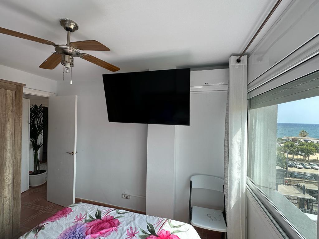 Imagen 12 Apto. Playa en venta en Calella / Frente a la estación de tren de Renfe Rodalies.