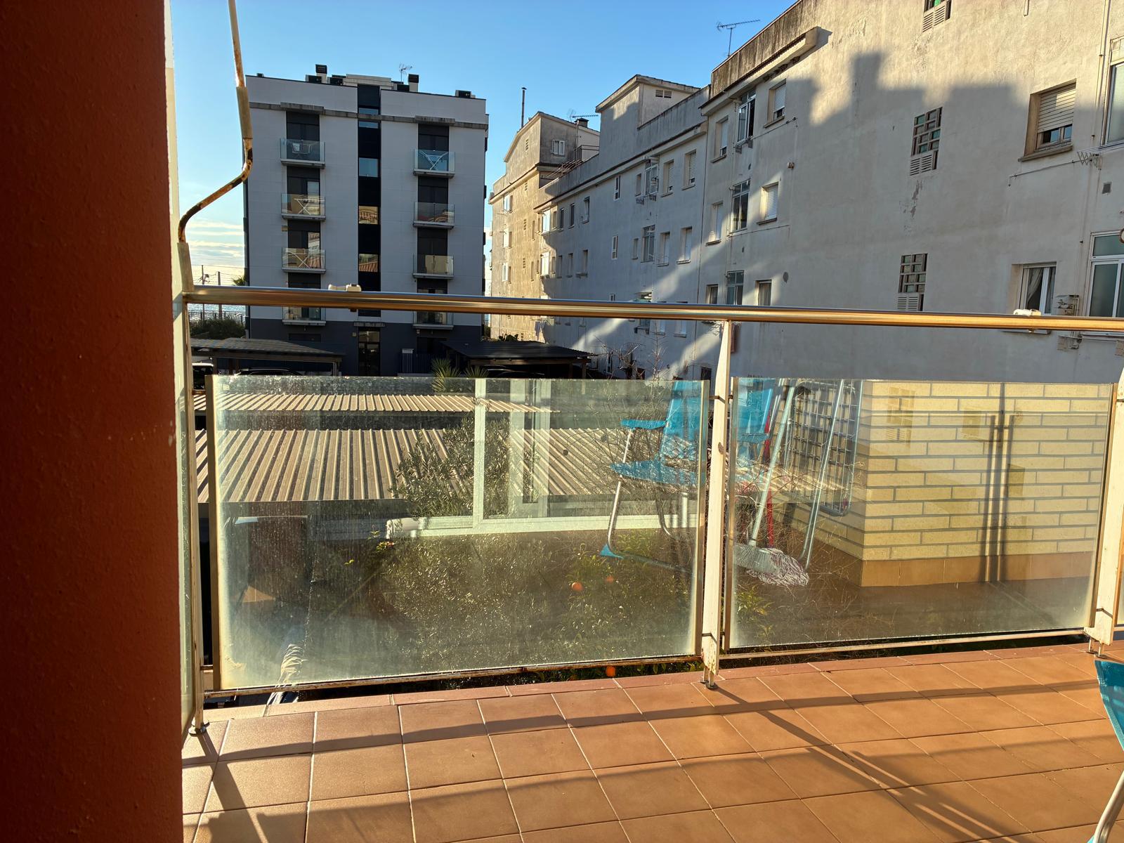 Imagen 8 Piso en venta en Pineda De Mar / Segunda línea de mar