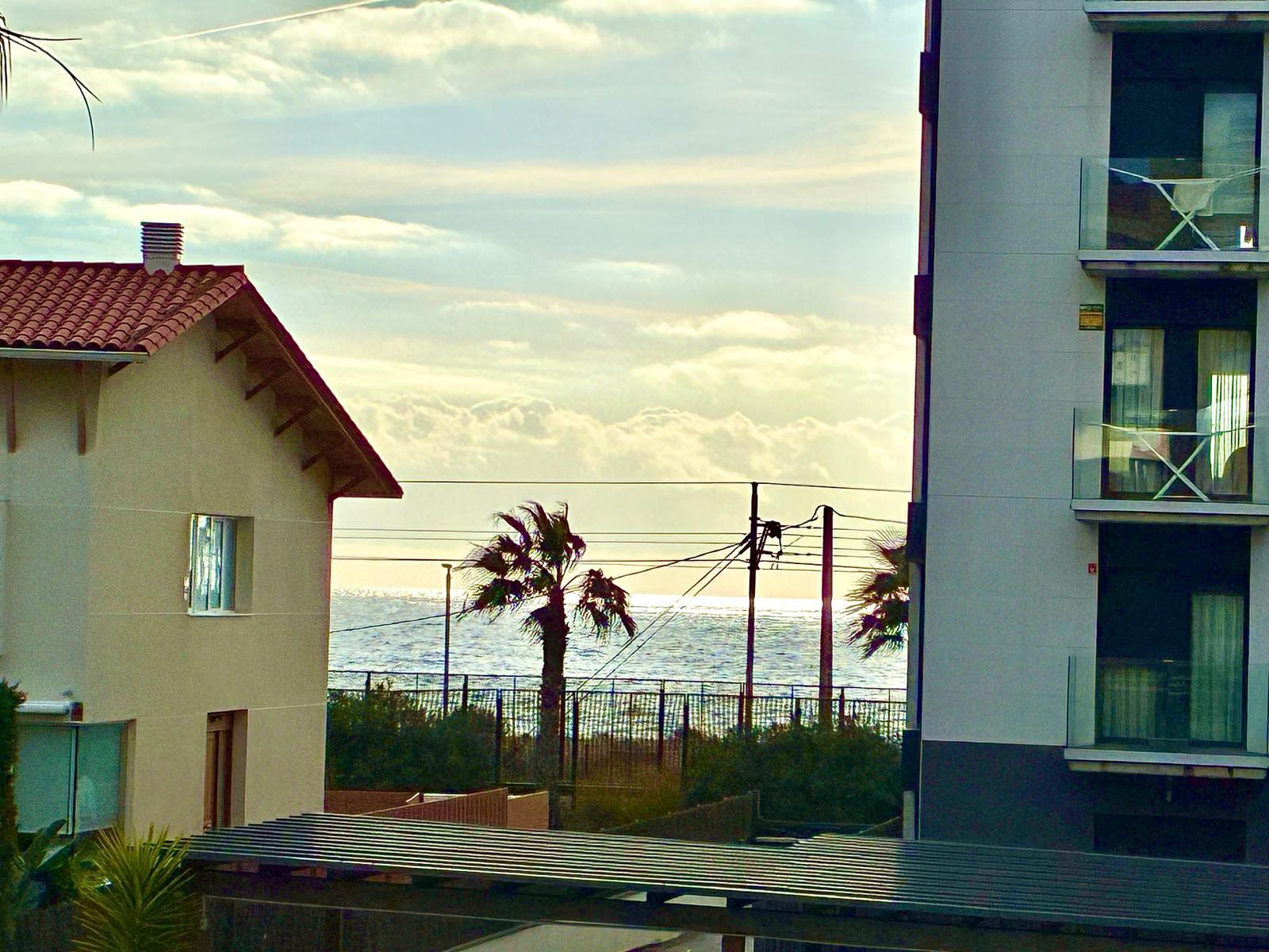 Imagen 5 Piso en venta en Pineda De Mar / Segunda línea de mar