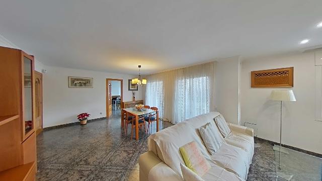 Imagen 3 Inmueble 299852 - Piso en venta en Sant Cebrià De Vallalta / Muy bien ubicado, en la entrada de la población.