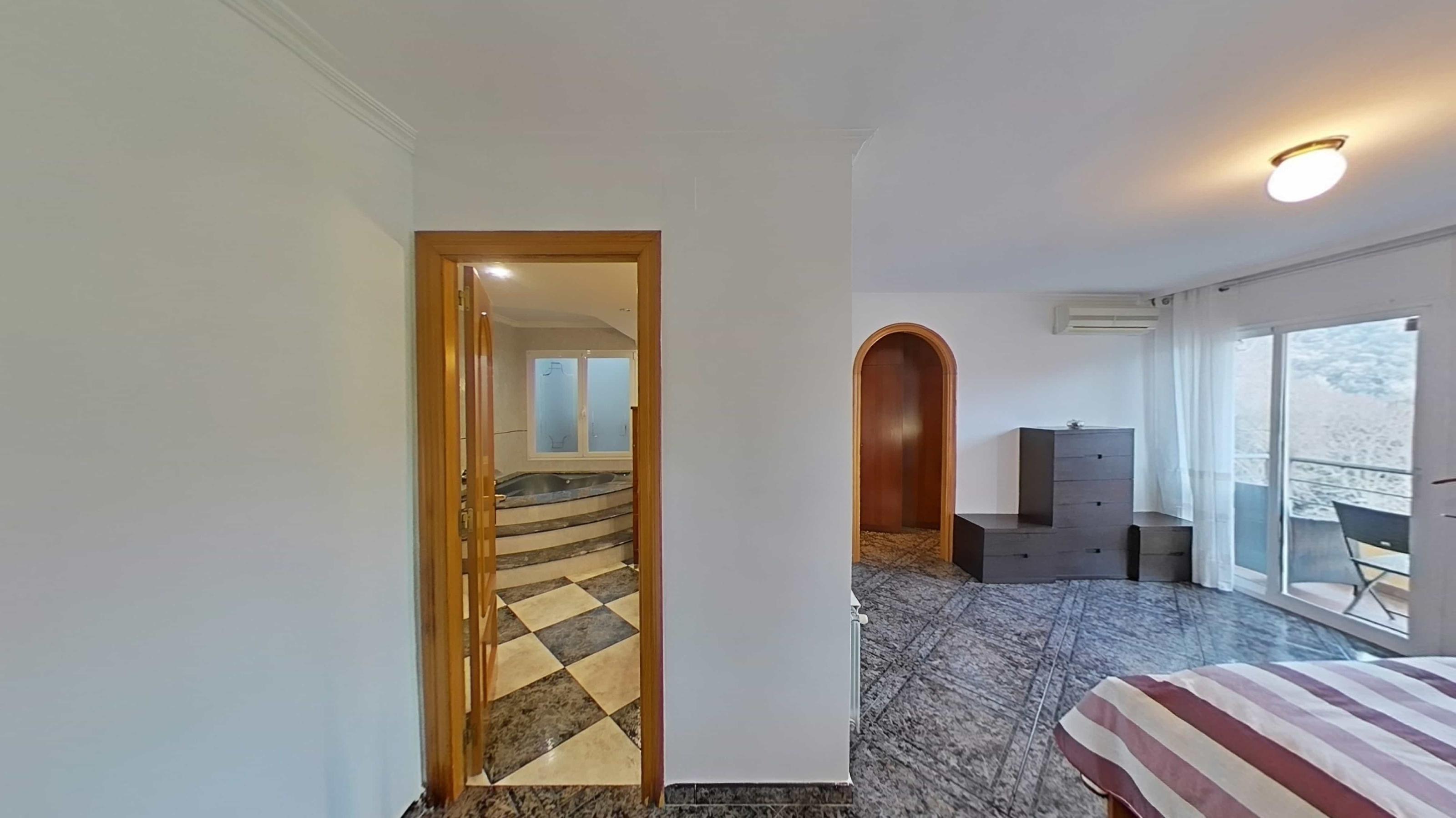 Imagen 14 Piso en venta en Sant Cebrià De Vallalta / Muy bien ubicado, en la entrada de la población.