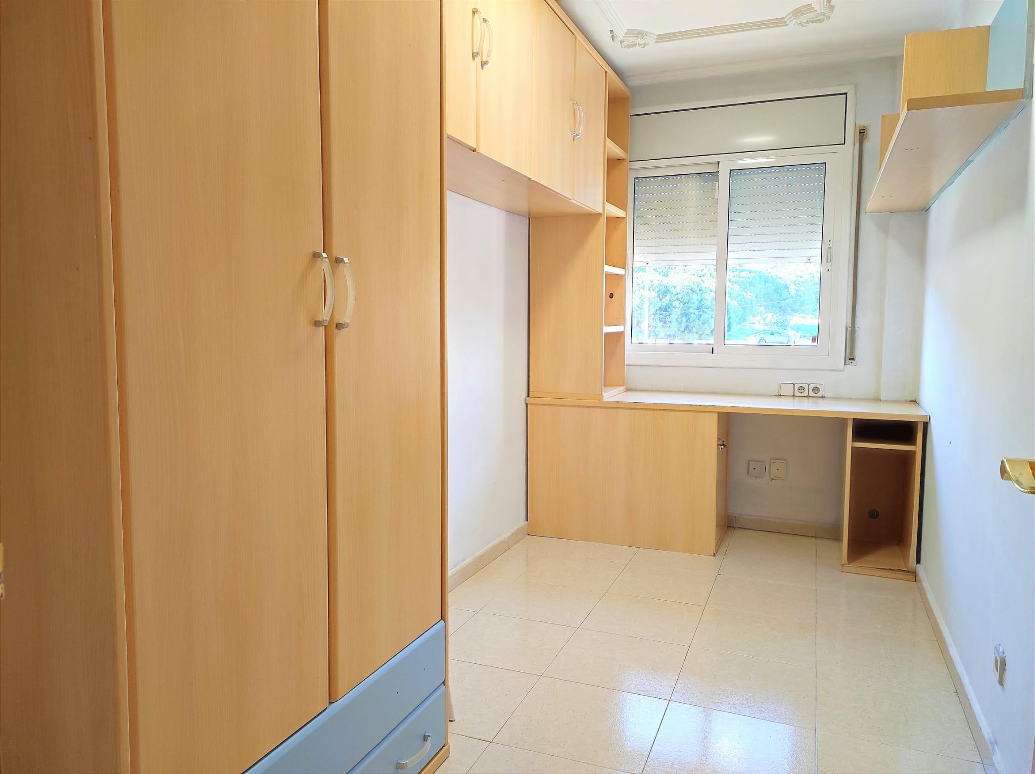 Imagen 16 Piso en venta en Pineda De Mar / Al lado de Calella