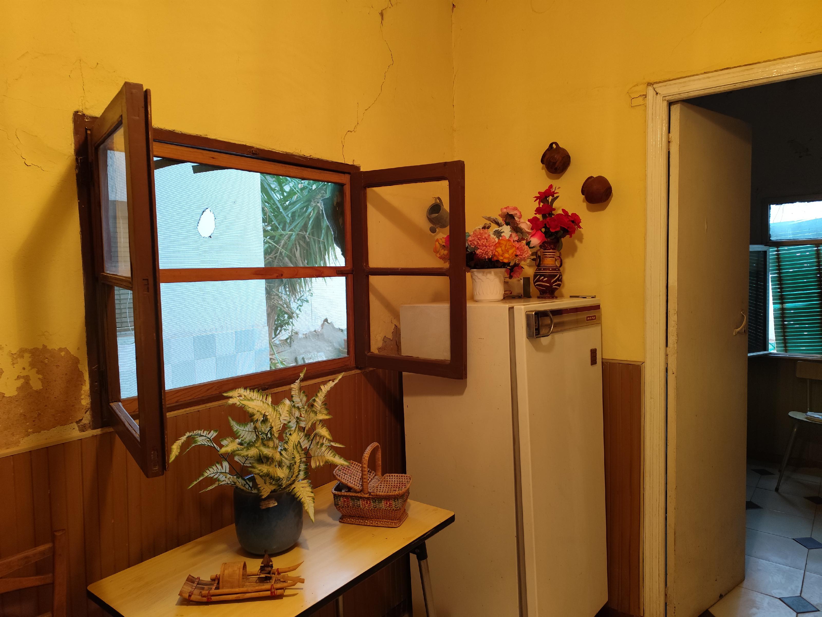 Imagen 2 Casa Aislada en venta en Almendralejo / Situado Junto a la Avenida de Santa Marta.