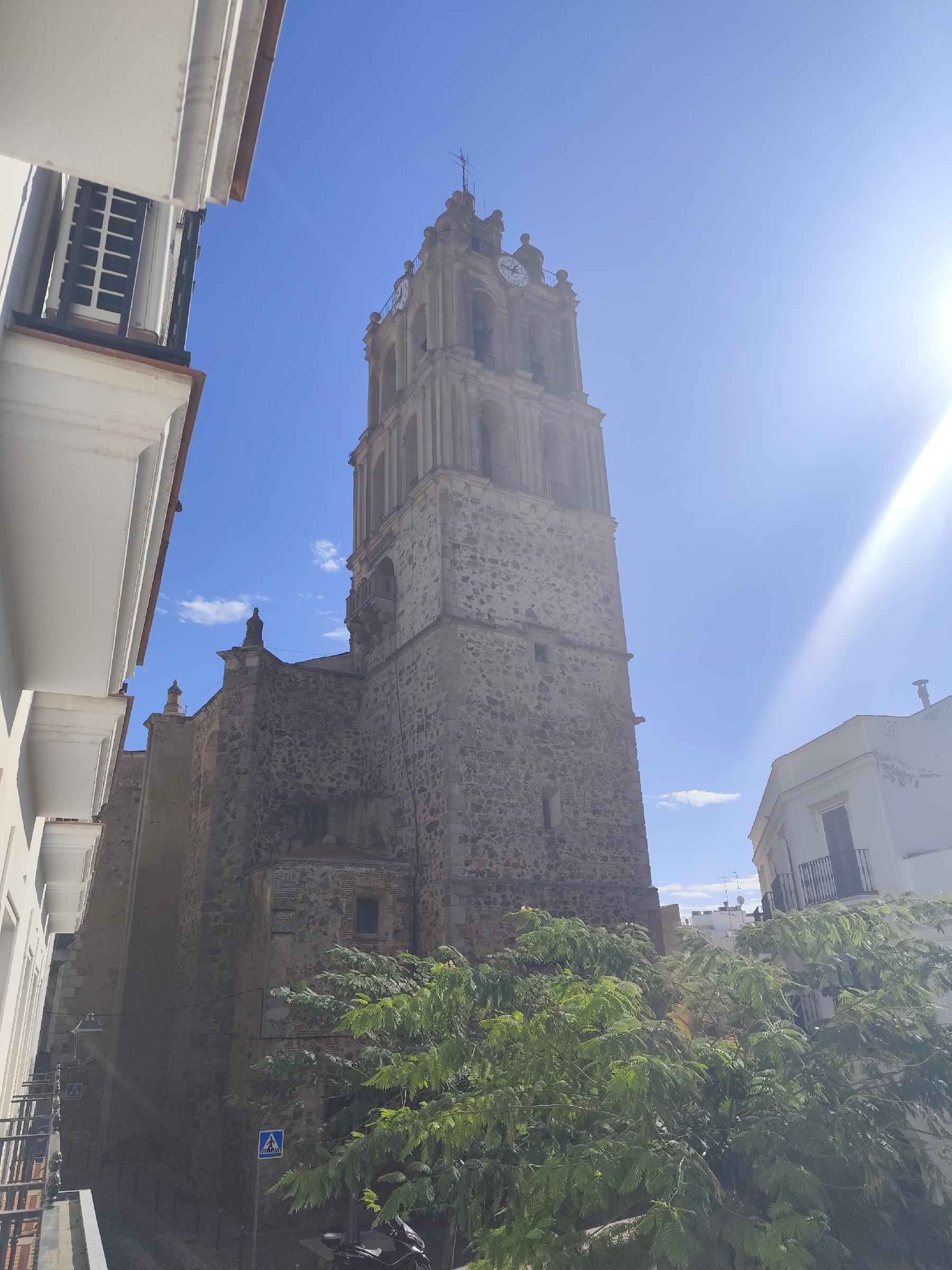 Imagen 1 Piso en venta en Almendralejo / Piso cerca del centro con buenas vistas