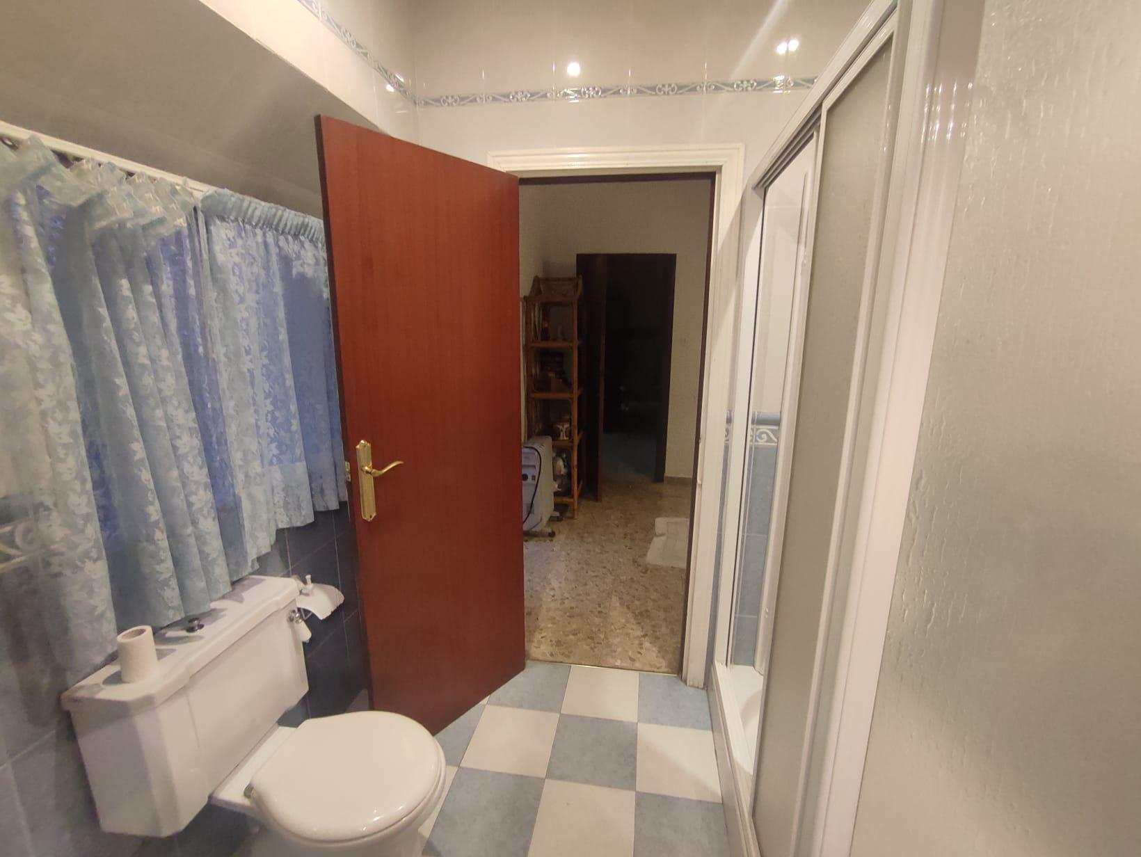 Imagen 2 Casa en venta en Almendralejo / Casa amplia cerca del centro de Almendralejo