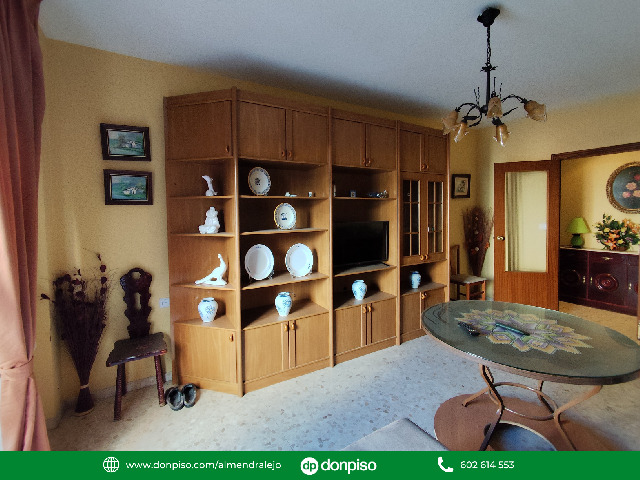 Imagen 2 Inmueble 290741 - Piso en venta en Almendralejo / Piso céntrico muy bien situado