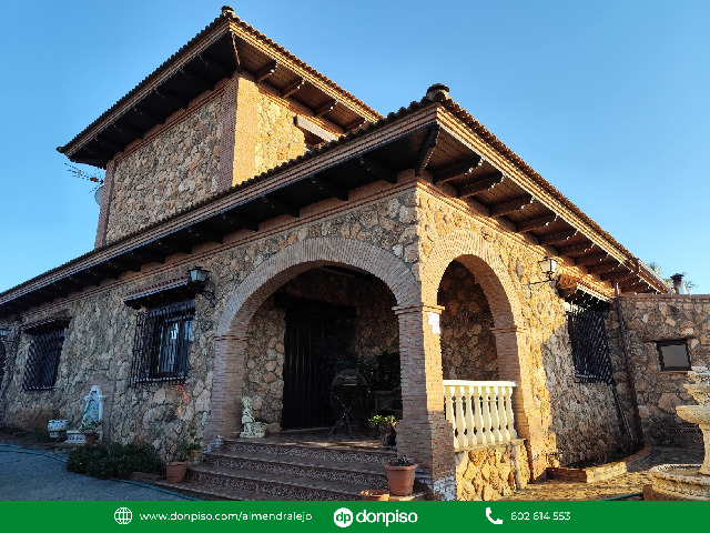 Imagen 1 Inmueble 290883 - Casa en venta en Almendralejo / Situado entre Alange y Almendralejo