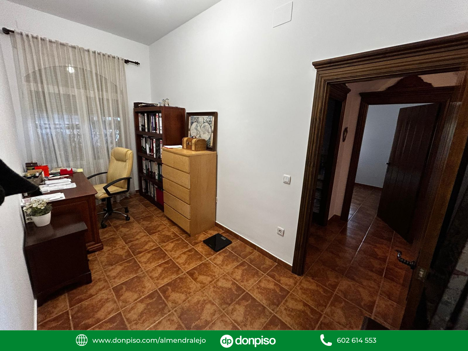 Imagen 8 Casa en venta en Almendralejo / Chalet situado en la urbanización San Marcos